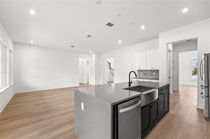 Image No.14-4 Bed Property for sale