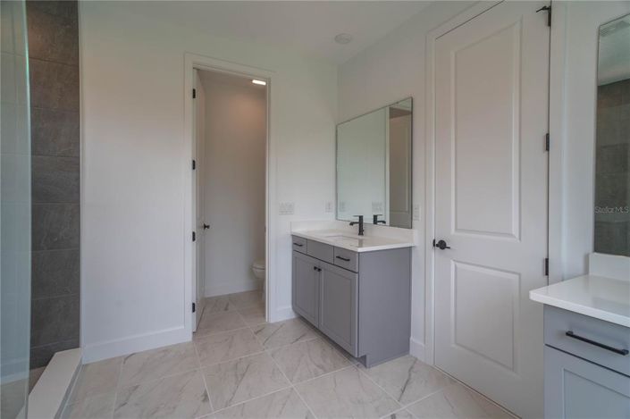 Image No.26-4 Bed Property for sale