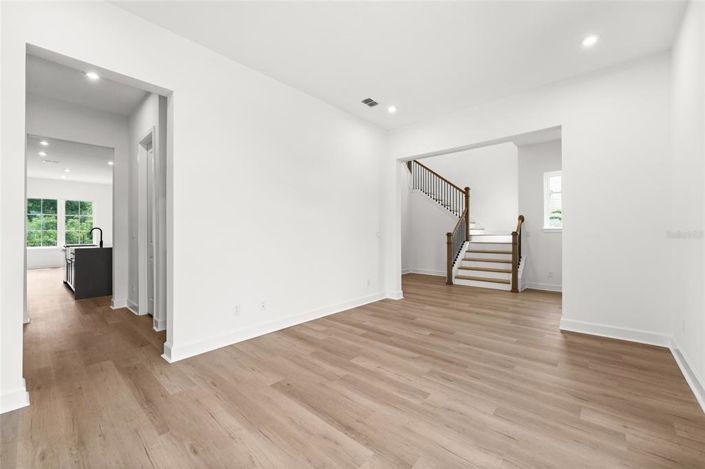 Image No.7-4 Bed Property for sale