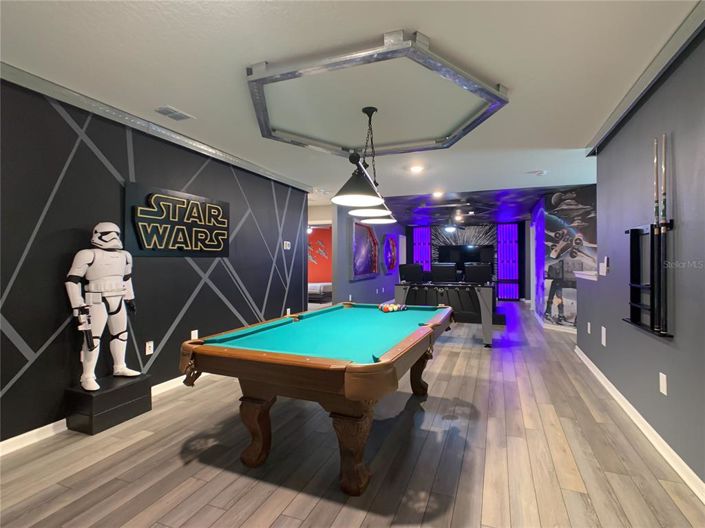 Image No.12-10 Bed Property for sale