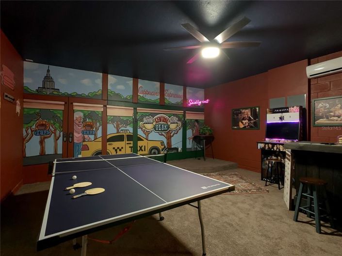 Image No.15-10 Bed Property for sale