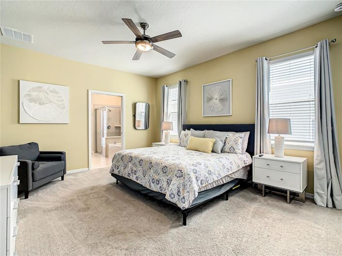 Image No.17-10 Bed Property for sale