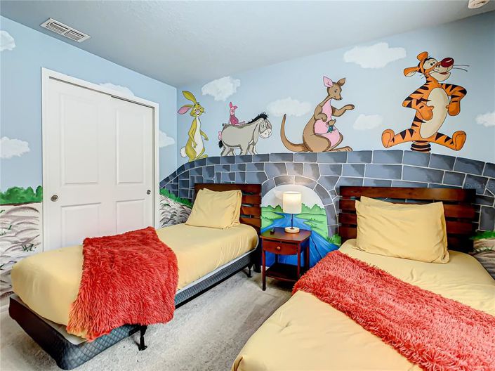 Image No.32-10 Bed Property for sale