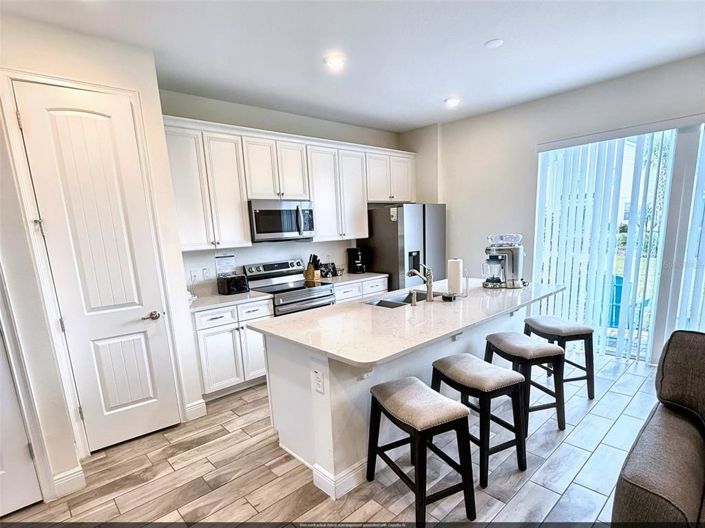 Image No.8-3 Bed Townhouse for sale