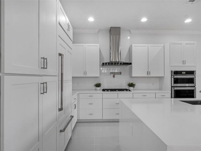 Image No.11-6 Bed Property for sale