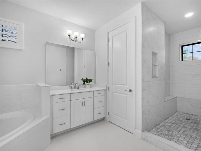 Image No.21-6 Bed Property for sale