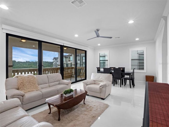 Image No.31-6 Bed Property for sale