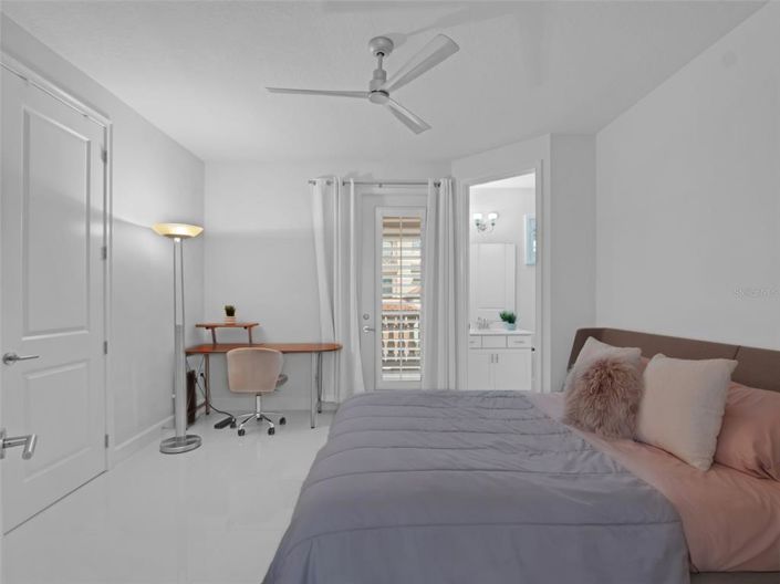 Image No.37-6 Bed Property for sale