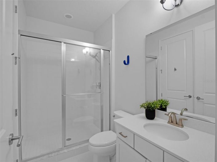 Image No.41-6 Bed Property for sale