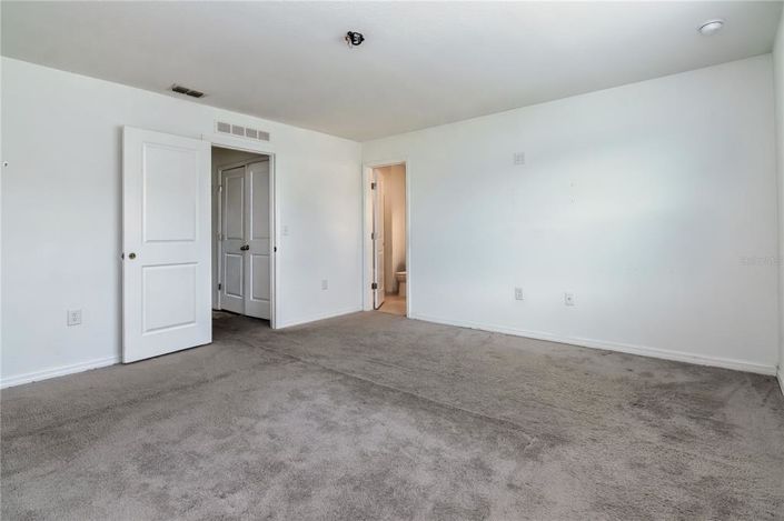 Image No.18-3 Bed Townhouse for sale