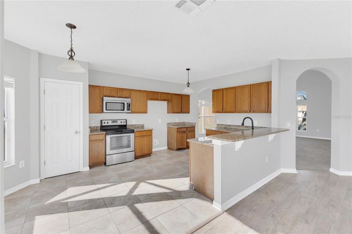 Image No.10-4 Bed Property for sale