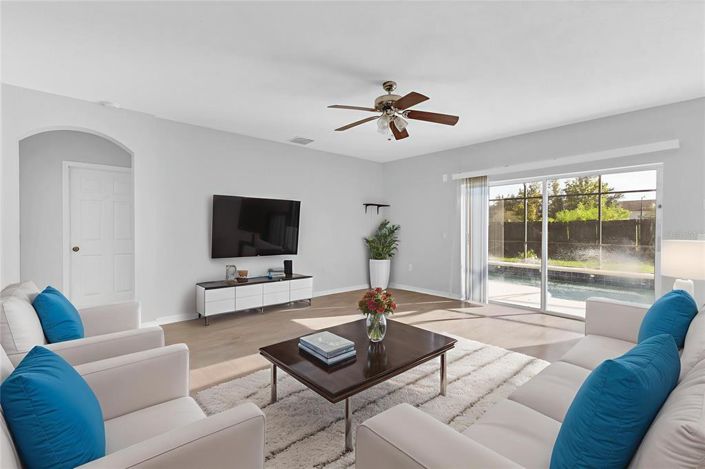 Image No.8-4 Bed Property for sale