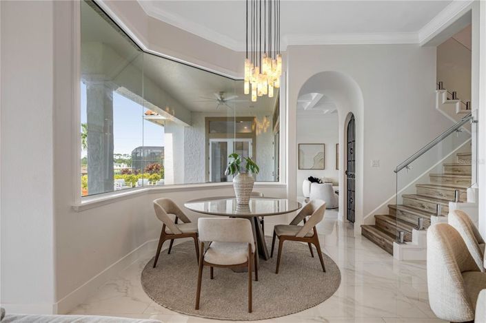 Image No.46-6 Bed Property for sale