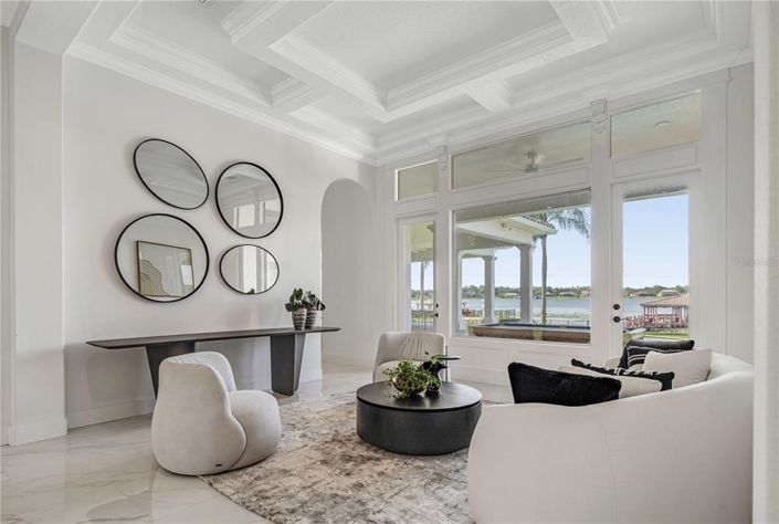 Image No.50-6 Bed Property for sale