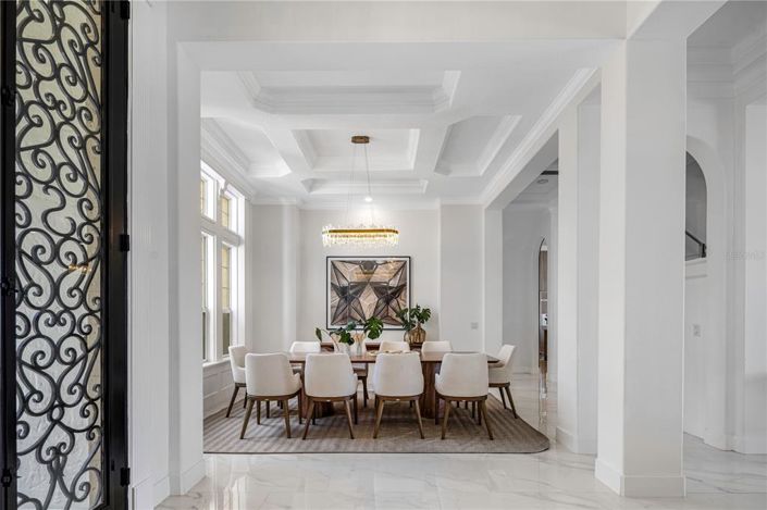 Image No.8-6 Bed Property for sale