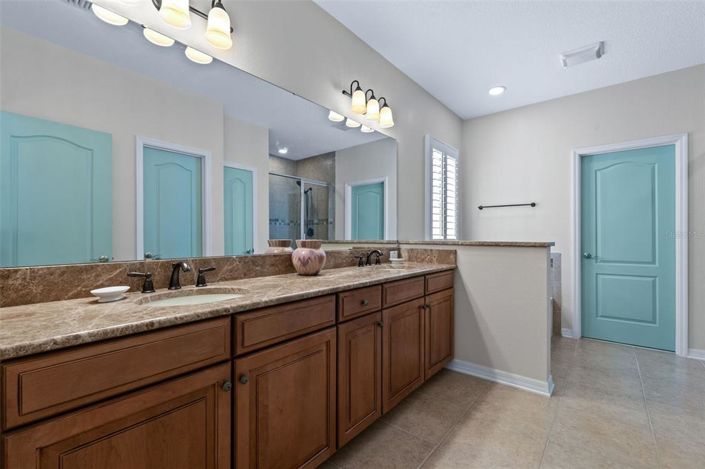 Image No.14-3 Bed Property for sale