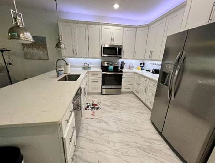 Image No.10-4 Bed Property for sale