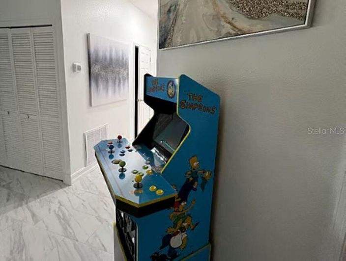 Image No.4-4 Bed Property for sale