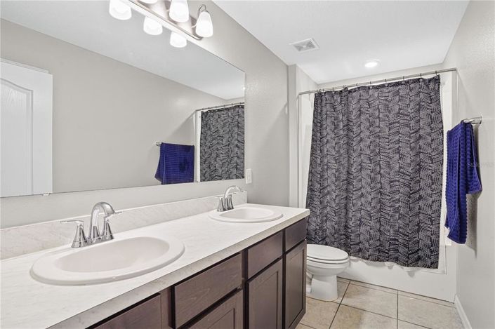 Image No.24-3 Bed Townhouse for sale