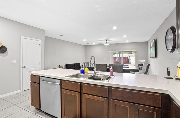 Image No.9-3 Bed Townhouse for sale