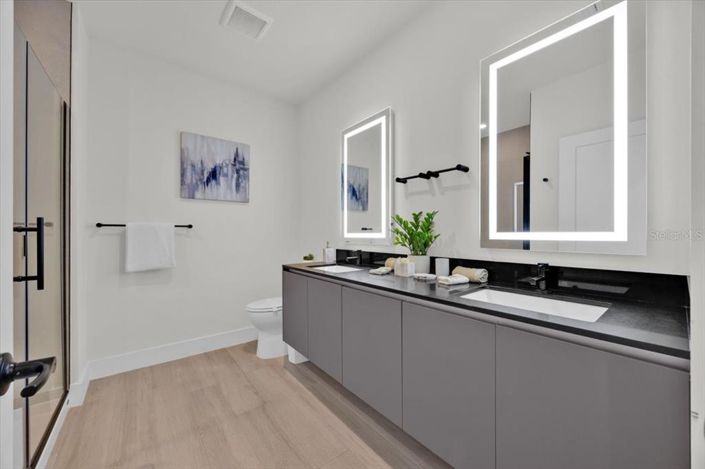 Image No.18-3 Bed Townhouse for sale