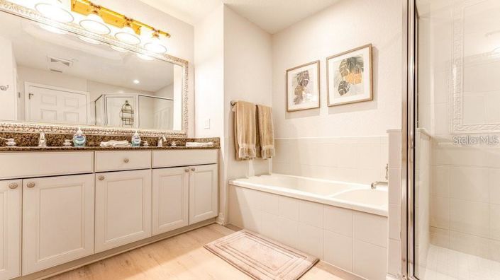 Image No.10-3 Bed Property for sale