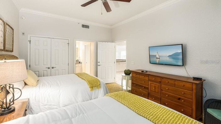 Image No.17-3 Bed Property for sale