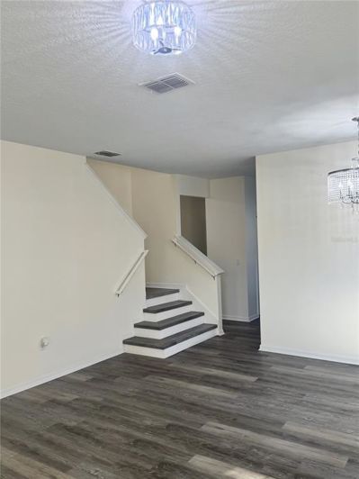 Image No.2-4 Bed Property for sale