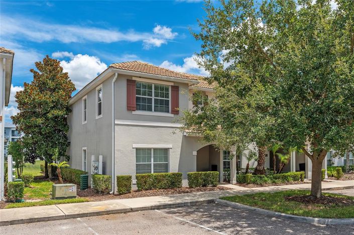 Image No.1-5 Bed Townhouse for sale