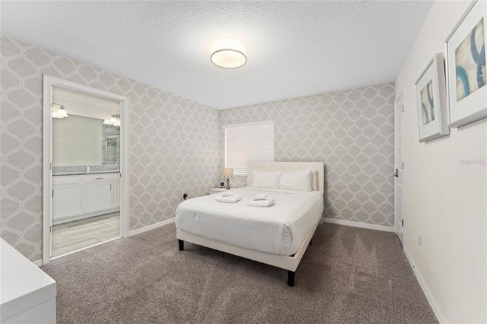 Image No.18-5 Bed Townhouse for sale