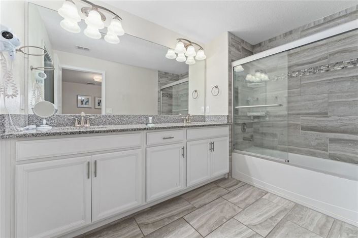 Image No.23-5 Bed Townhouse for sale