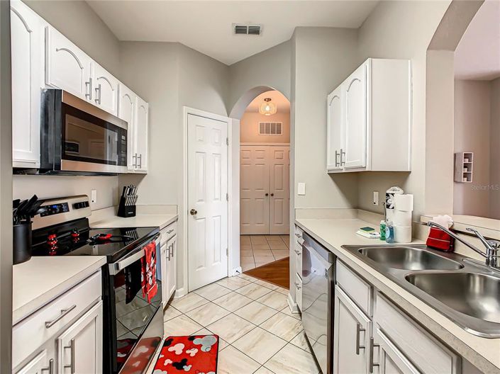 Image No.14-3 Bed Property for sale