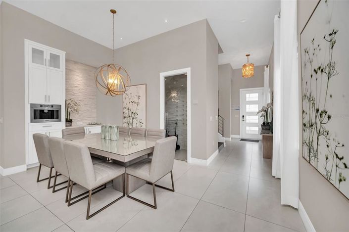 Image No.10-5 Bed Property for sale