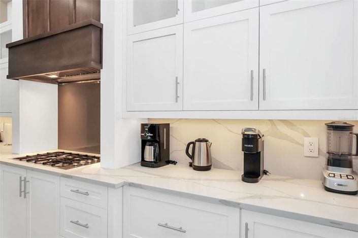 Image No.20-5 Bed Property for sale