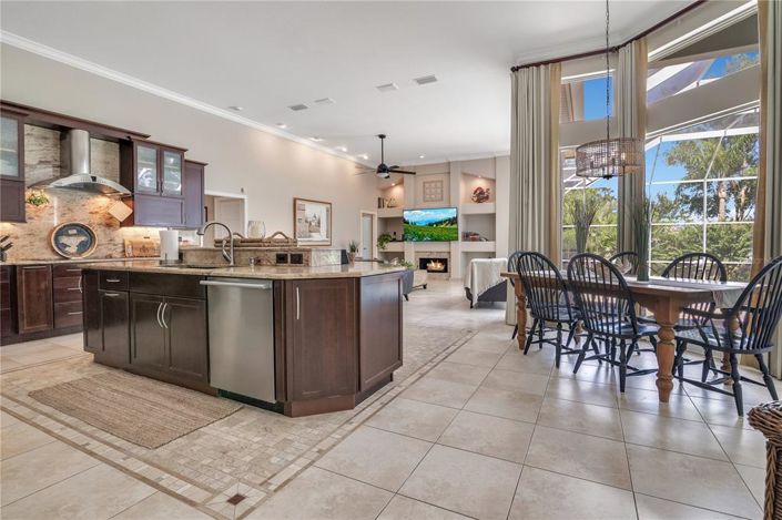 Image No.13-4 Bed Property for sale