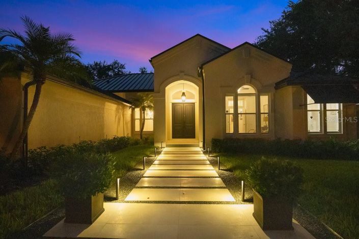 Image No.2-4 Bed Property for sale