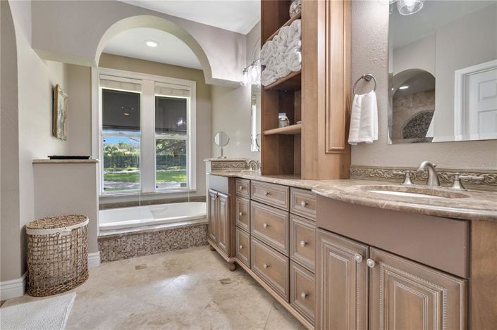 Image No.31-4 Bed Property for sale