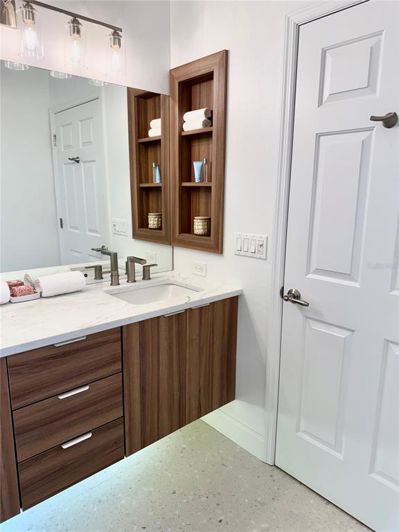 Image No.36-4 Bed Property for sale