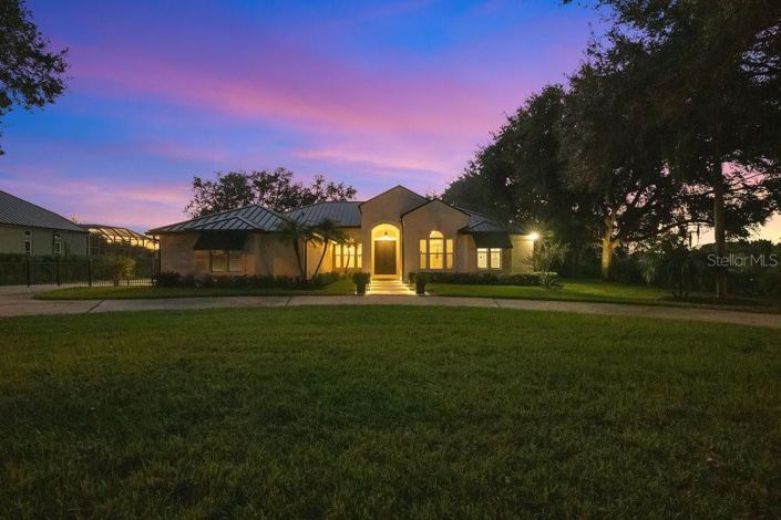 Image No.4-4 Bed Property for sale