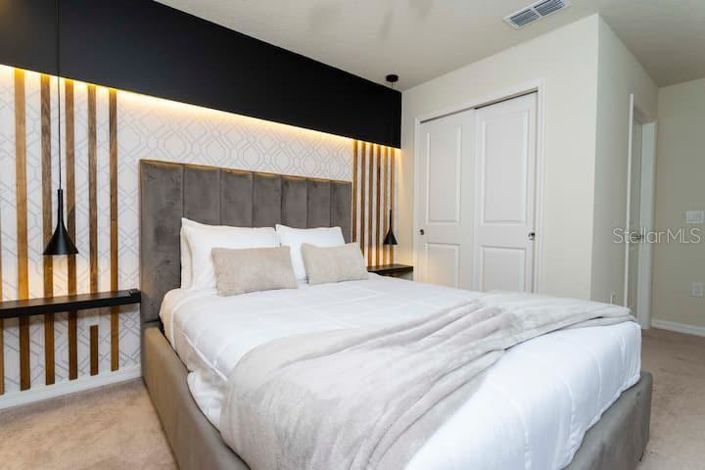 Image No.12-5 Bed Townhouse for sale