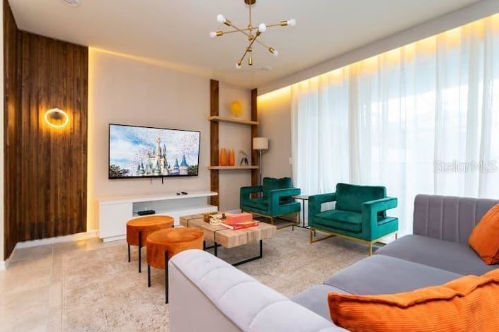 Image No.2-5 Bed Townhouse for sale