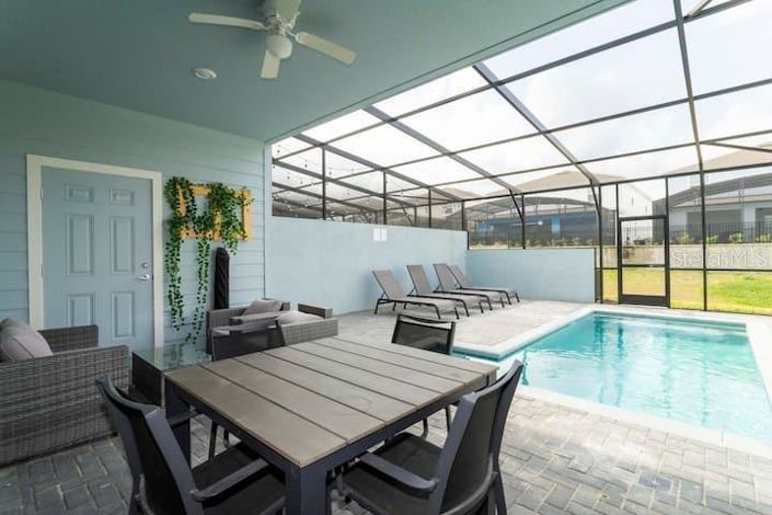 Image No.30-5 Bed Townhouse for sale