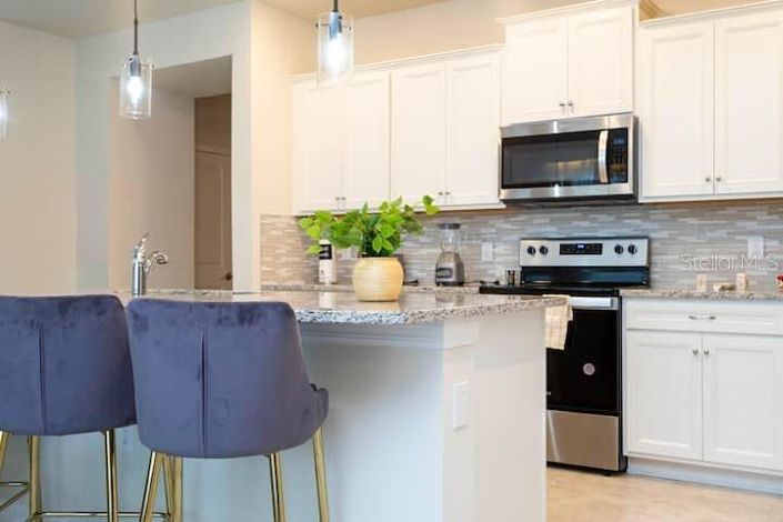 Image No.8-5 Bed Townhouse for sale