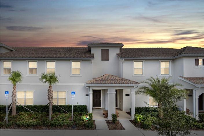 Image No.1-4 Bed Townhouse for sale
