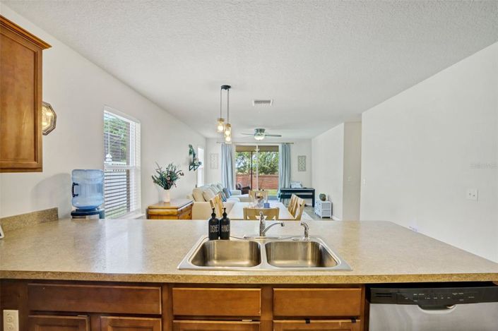 Image No.15-4 Bed Property for sale