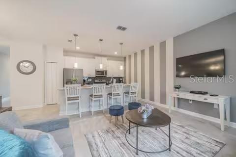 Image No.4-4 Bed Townhouse for sale