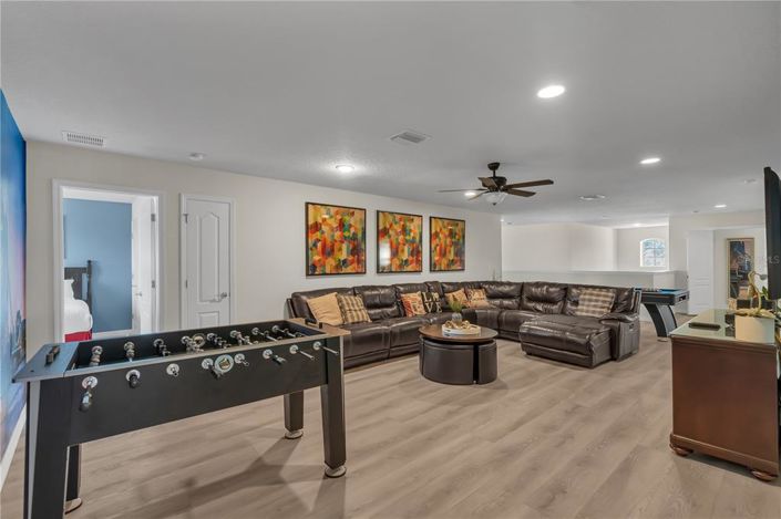 Image No.26-8 Bed Property for sale