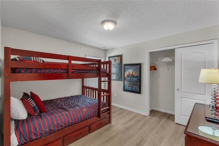 Image No.38-8 Bed Property for sale