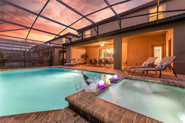 Image No.43-8 Bed Property for sale