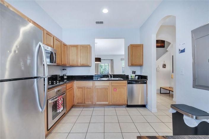 Image No.12-3 Bed Townhouse for sale